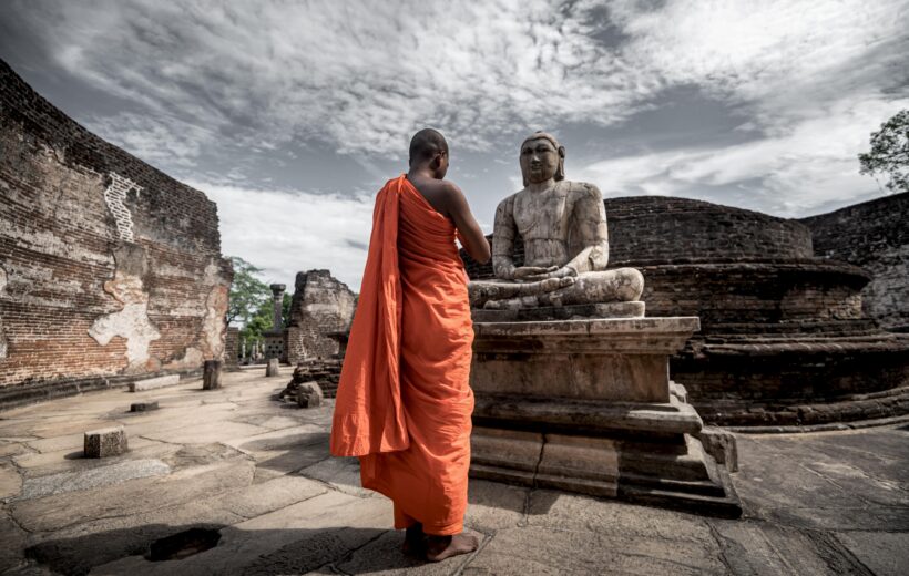 Kandy-Sigiriya-Dambulla-Polonnaruwa-Anuradhapura-Trincomalee-Colombo Tour